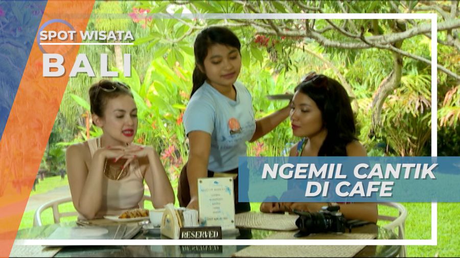 Menikmati Secangkir Kopi Beserta Roti Lezat di Cafe Bali