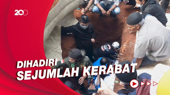 Suasana Pemakaman Mbak You di Bandung