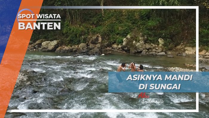 Suku Baduy Mandi di Sungai dengan Daun Honjen, Ketaatan Menjaga Alam
