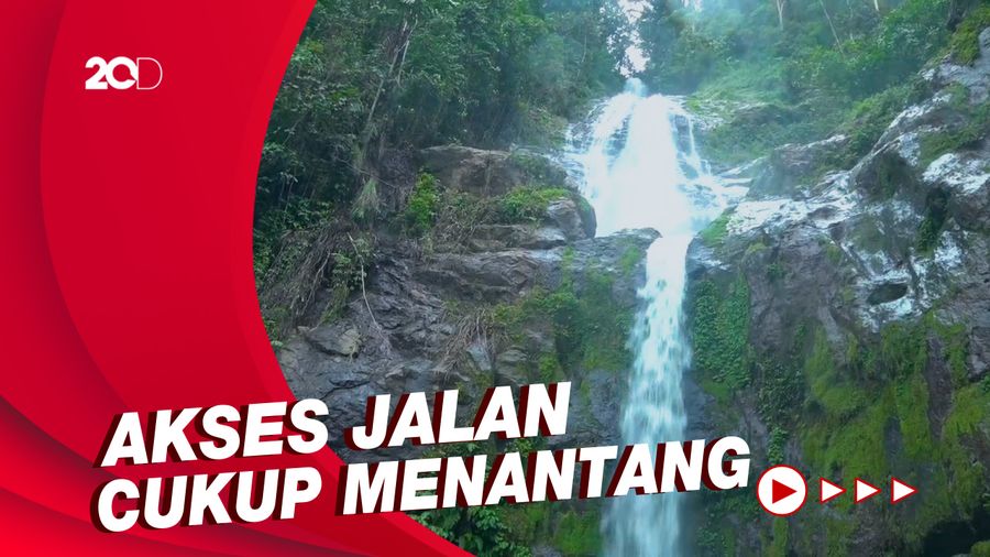 Keindahan Air Terjun Sollokan di Hutan Mamasa