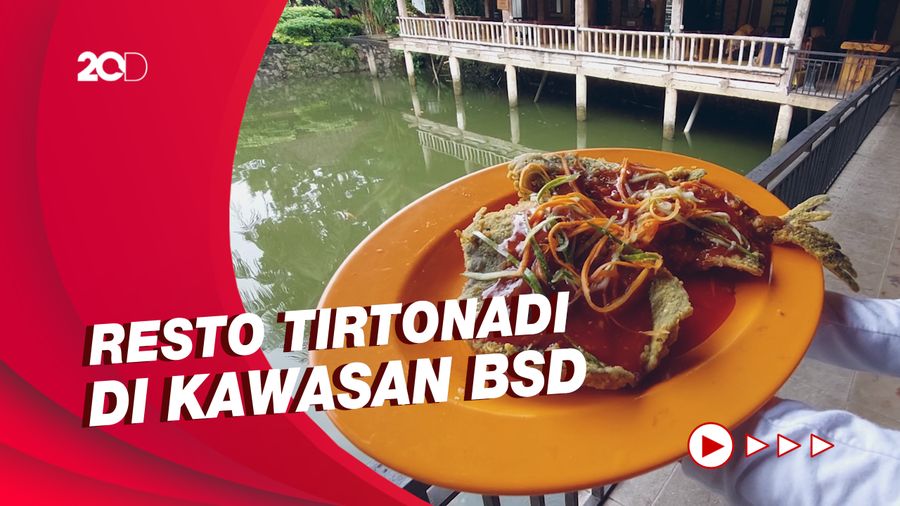Asyiknya Wisata Kuliner Bareng Keluarga di Tengah Saung dan Empang