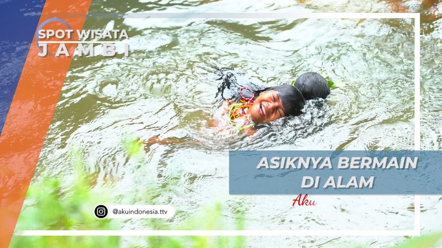 Suku Rimba Membuat Kerajinan Kalung Dari Bebatuan Sungai, Jambi