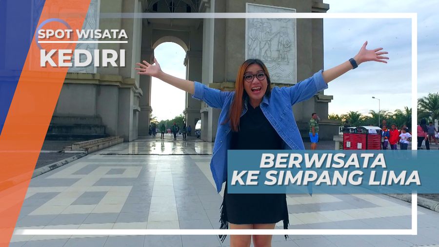 Monumen  Arc de Triomphe Ala Paris Prancis di Simpang Lima Kediri