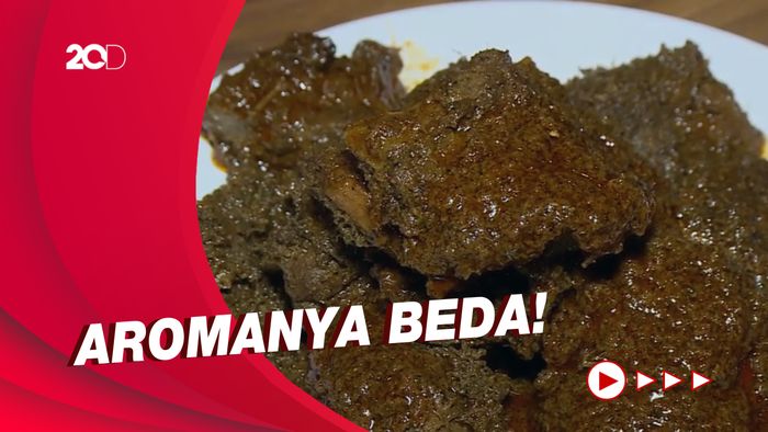 Bikin Laper: Nasi Padang Kukus Alas Daun Pisang