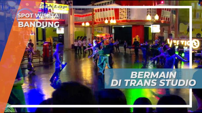 Keseruan di Wahana Trans Studio Bandung
