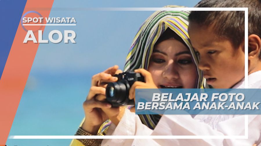 Antusiasme Anak-anak Alor dalam Mempelajari Fotografi, Nusa Tenggara Timur