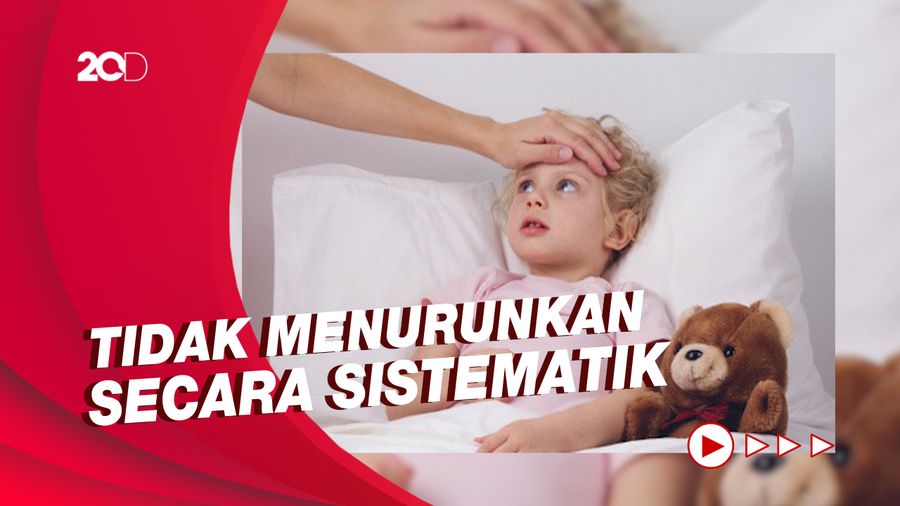 Plester Kompres Tak Bisa Turunkan Demam Tinggi