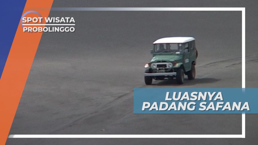 Hamparan Padang Safana yang Dikelilingi Bukit, Probolinggo