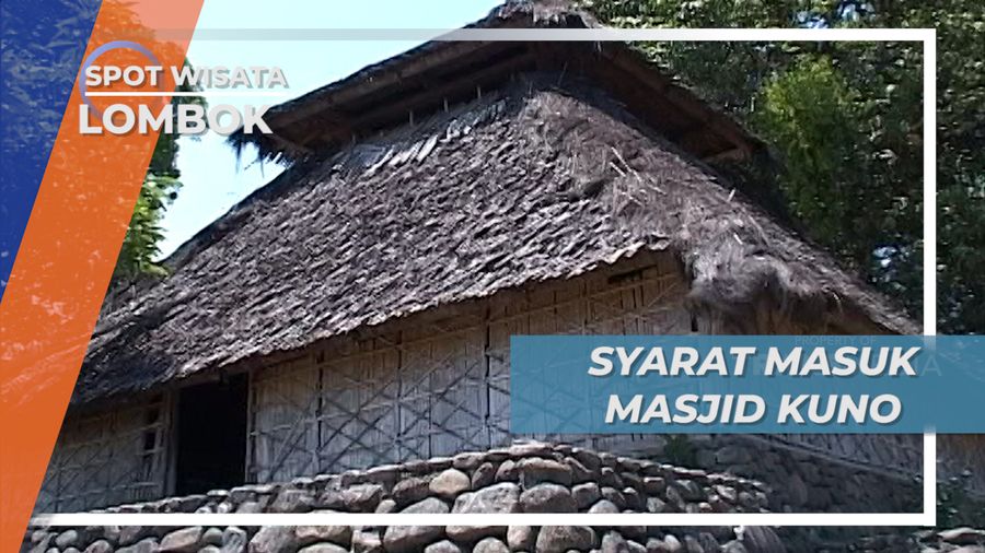 Masjid Desa Bayan Lombok, Dengan Berpakai Adat Melintasi Desa Menuju Masjid Tua
