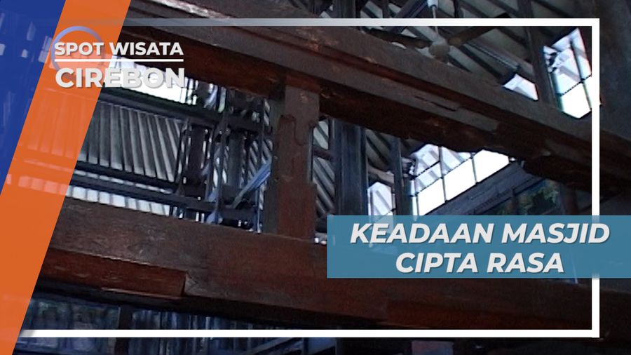 Masjid Agung Sang Cipta Rasa Keraton Kasepuhan Cirebon, Dikelilingi Kayu Jati Bulat  