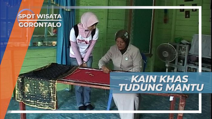 Belajar Membuat Kain Khas Tudung Manto, Gorontalo