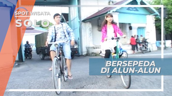 Asiknya Bersepeda Keliling Kawasan Alun-alun Keraton Solo
