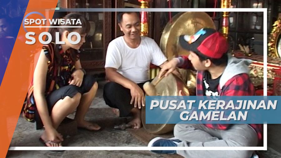 Mengunjungi Pusat Pembuatan Kerajinan Alat Musik Tradisional Gamelan, Solo