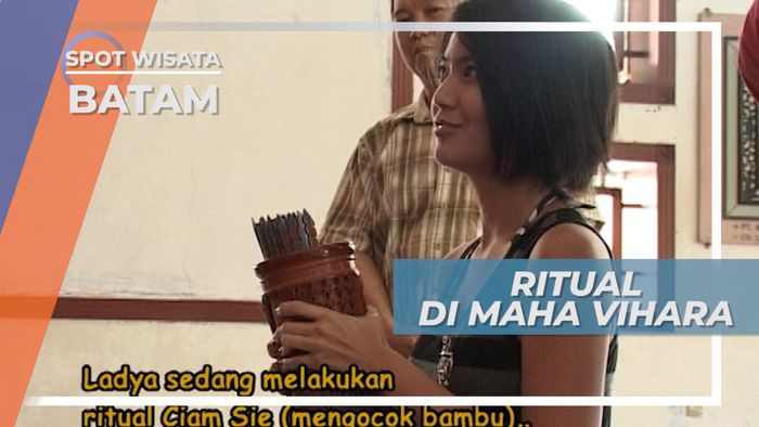 Ciam si, Tradisi Kuno Peruntungan Nasib di Maha Vihara Duta Maitreya Batam