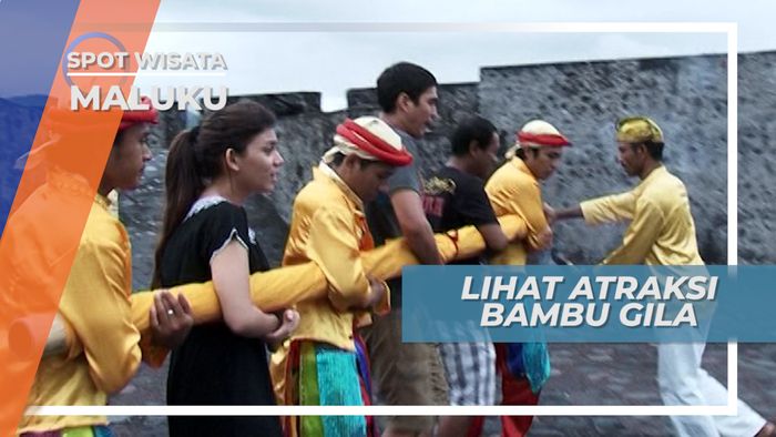 Sensasi Menggila Mencoba Mengikuti Atraksi Bambu Gila, Maluku