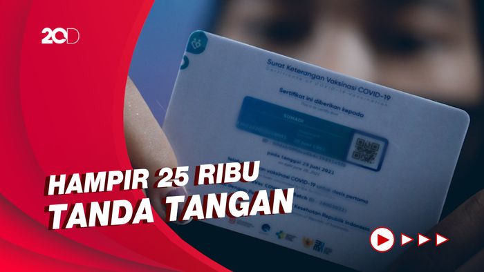 Batalkan Kartu Vaksin Menggema, Keputusan di Tangan Presiden Jokowi