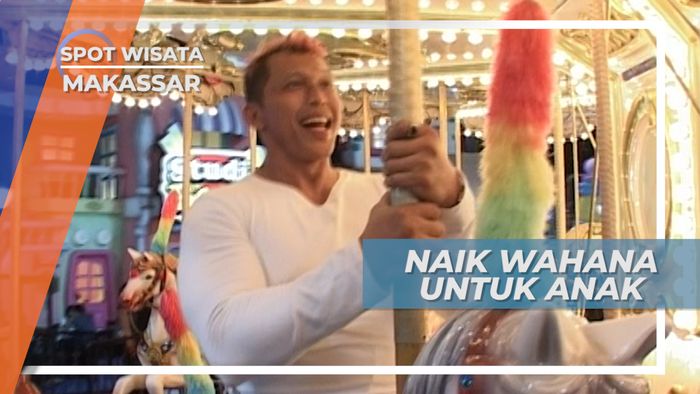 Naik Wahana Khusus Anak di Trans Studio Makassar