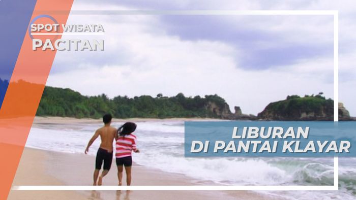 Asiknya Bermain di Tepi Pantai Klayar Pacitan Jawa Timur