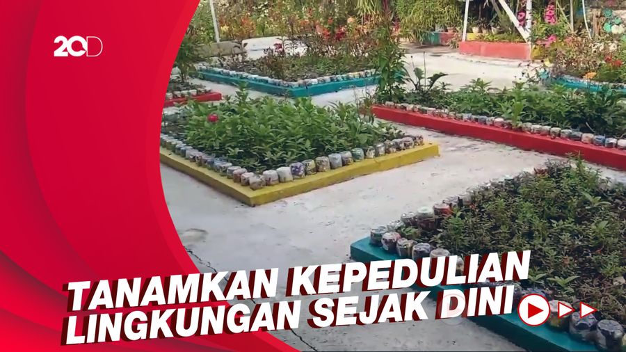 Keren! Para Siswa SD di Cianjur Sulap Sampah Plastik Jadi Taman