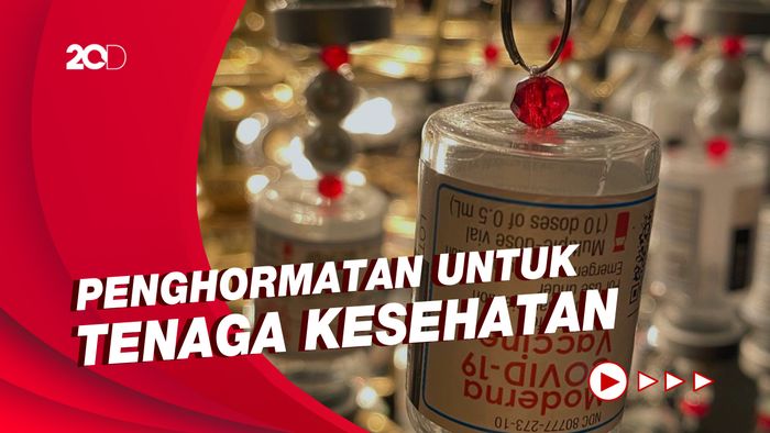 Kreatif! Botol Vaksin Moderna Bekas Disulap Jadi Lampu Gantung