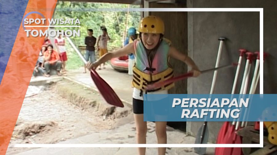 Memakai Alat Keselamatan Untuk Rafting di Sungai Tomohon Sulawesi Utara