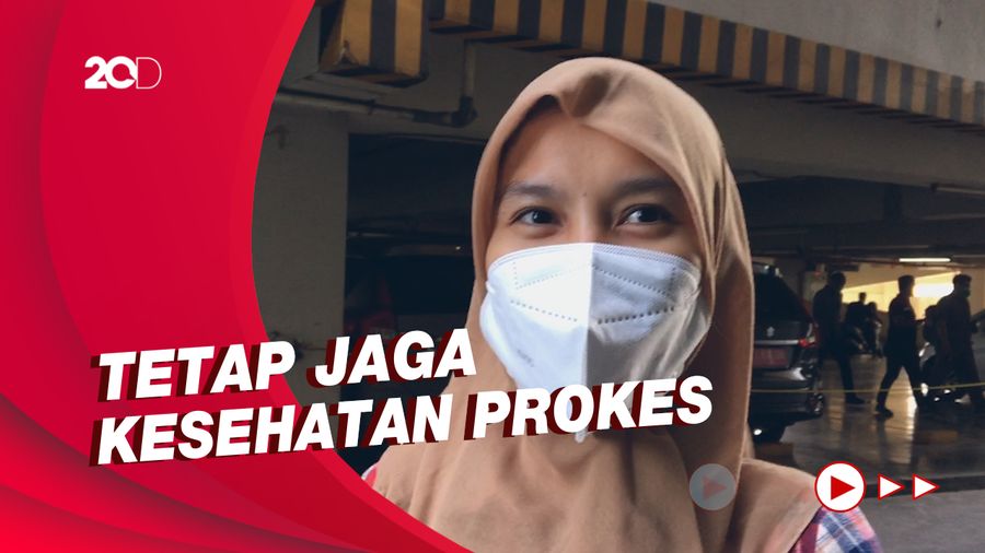 Senangnya Ibu-ibu Sudah Bisa Bawa Anak ke Mal