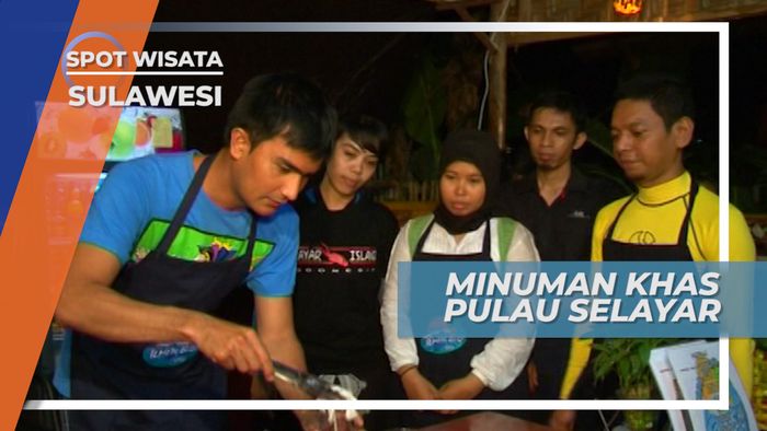 Saronso, Minuman Parutan Kelapa Dibalut Gula Merah Cair Khas Pulau Selayar Sulawesi Selatan