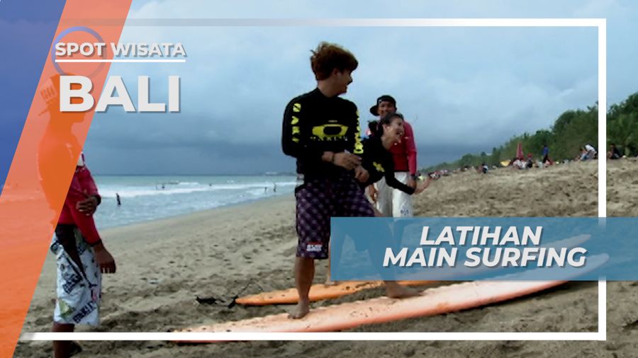 Pantai Kuta Bali, Berlatih Memecah Ombak di Atas Pasir Pantai dan Papan Surfing