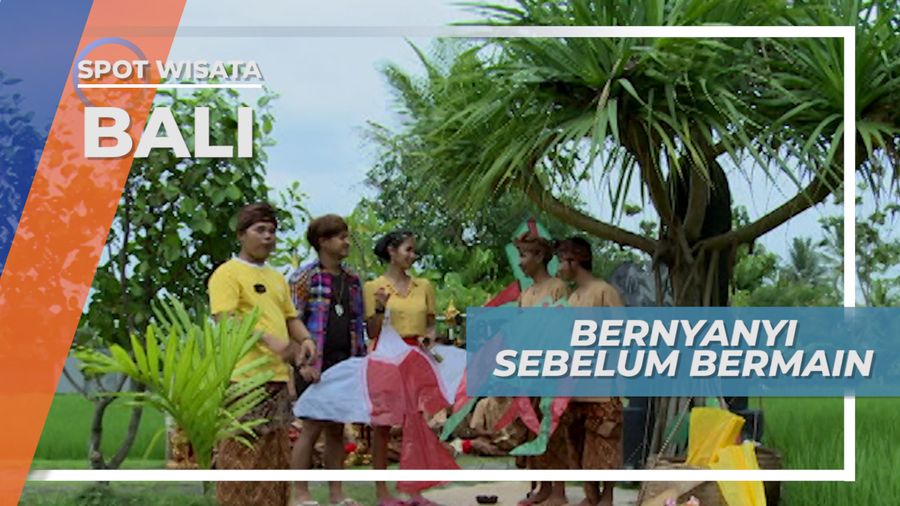 Nyanyian Untuk Keselamatan Menerbangkan Layang-Layang di Ubud Gianyar Bali 