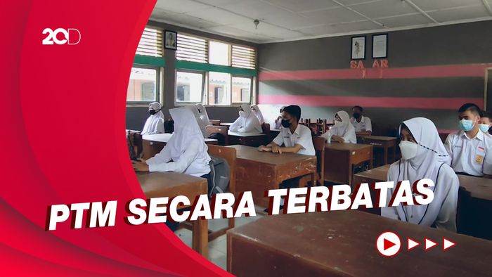 Antusiasme Siswa SMP di Kulon Progo Jalani PTM Perdana