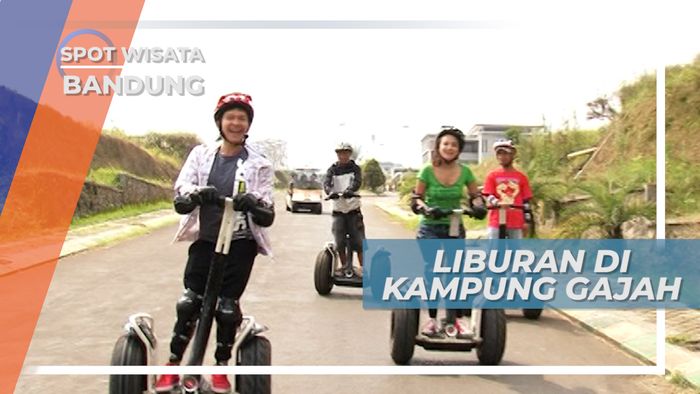 Naik Kendaraan Listrik Berkeliling Kawasan Wisata Bandung