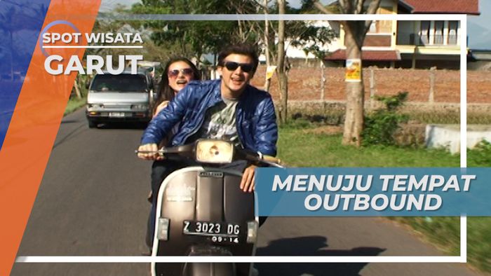 Naik Skuter Berkeliling Kota Garut Jawa Barat