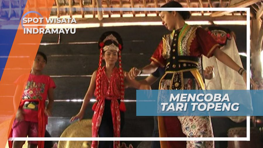 Mencoba Gerakan Tari Topeng Khas Indramayu Jawa Barat