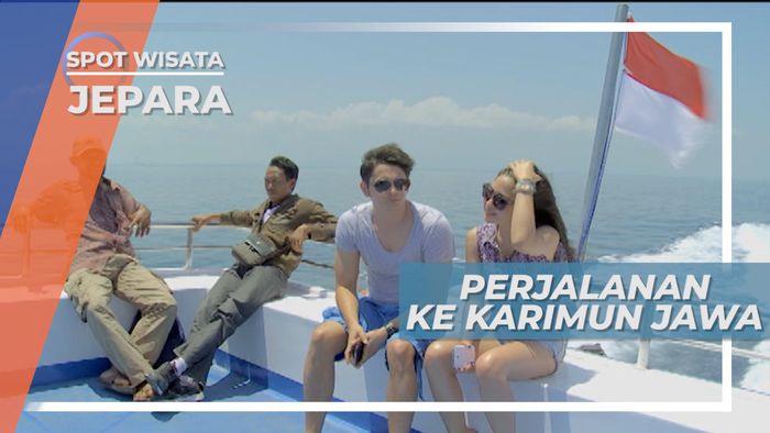 Panorama Birunya Laut Menemani Perjalanan Menuju Karimunjawa Jepara