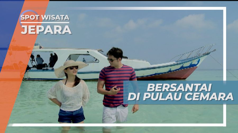 Bersantai di Pantai Indah Pulau Cemara Kecil Jepara