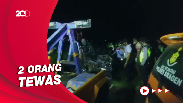 Minibus Tertabrak Kereta Api di Perlintasan Tanpa Palang di Sragen