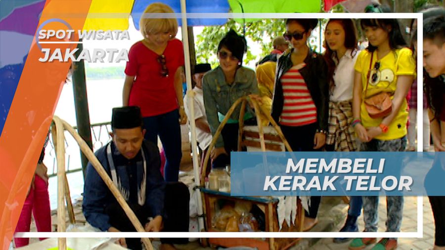 Membeli Kerak Telor di Setu Babakan, Kuliner Lezat Khas Jakarta