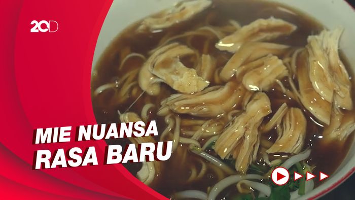Bikin Laper: Manis Gurih Lomie Ayam Berkuah Seafood Kental