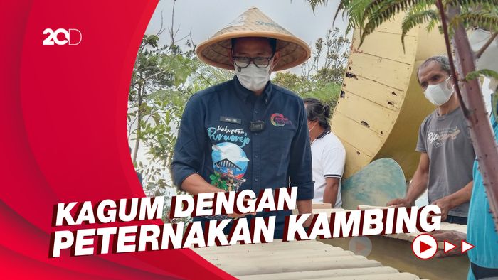 Sandiaga Uno Sebut Desa Wisata Pandanrejo Sebagai New Zealand Van Java