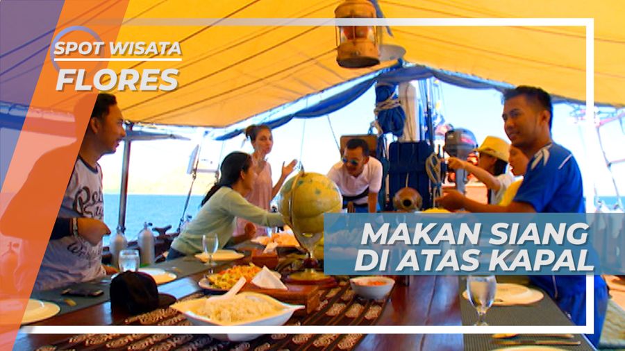Menikmati Santap Siang Di Atas Kapal Laut, Flores