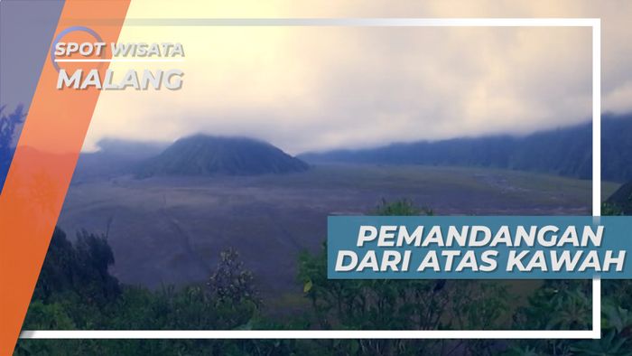 Pemandangan Fenomenal Di Atas Kawah Gunung Bromo, Malang