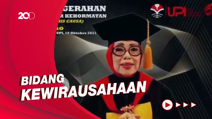 Selamat! Mien Uno Raih Doktor Honoris Causa dari UPI