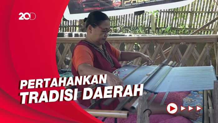 Cerita IRT di Polewali Mandar Setia Geluti Budidaya Ulat Sutra
