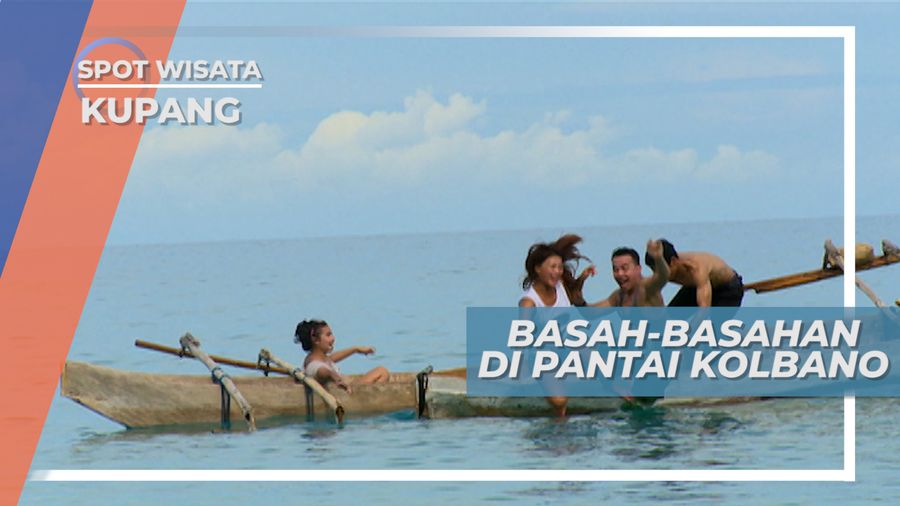 Keseruan Bermain Air di Tepi Pantai Kolbano Kupang Nusa Tenggara Timur