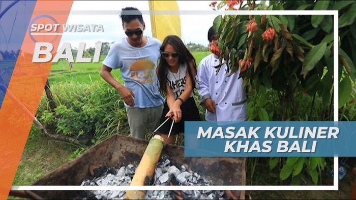 Memasak Ikan Bakar Bambu khas Bali Dibantu Koki Asal Ubud yang Handal