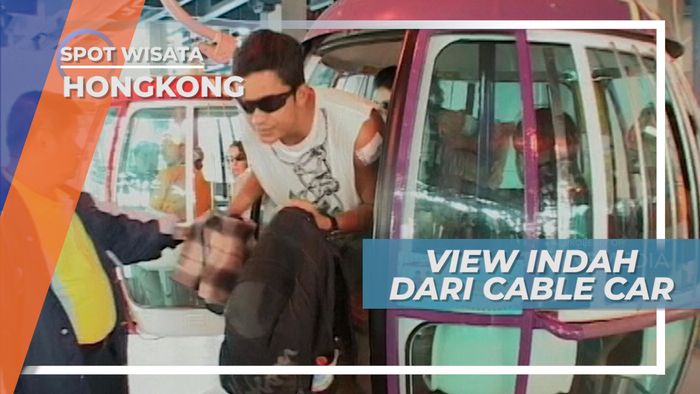 Kereta Gantung dengan Panorama Kota Hongkong