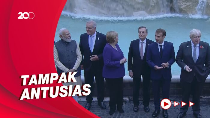 Momen Pemimpin G20 Lempar Koin di Air Mancur Trevi
