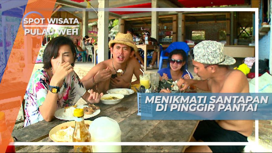 Menikmati Santapan Di Pinggir Pantai, Pulau Weh