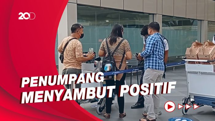 Naik Pesawat Tak Harus PCR Lagi, Apa Kata Penumpang?