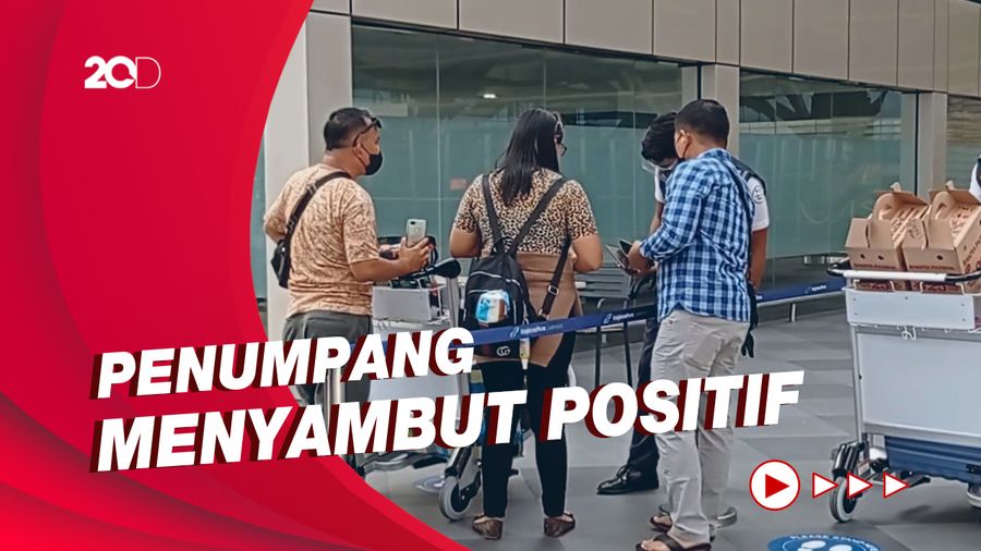Naik Pesawat Tak Harus PCR Lagi, Apa Kata Penumpang?